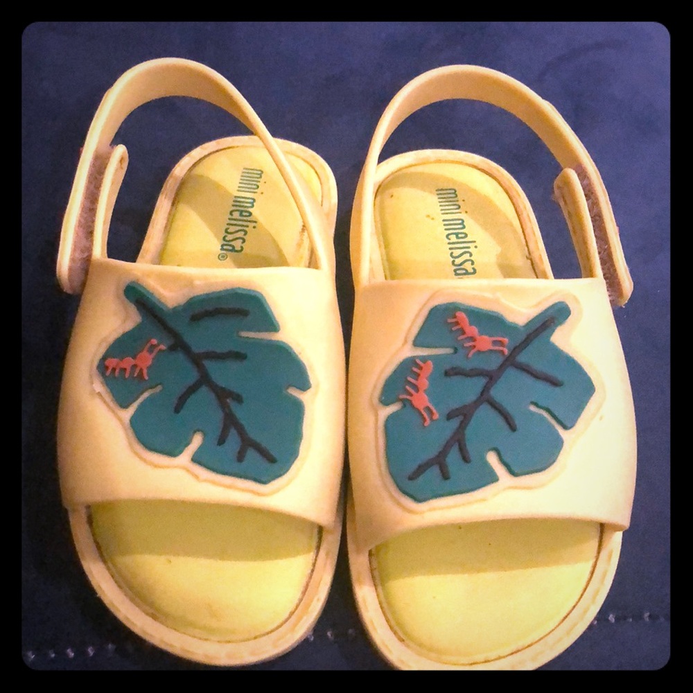 Mini Melissa size 7